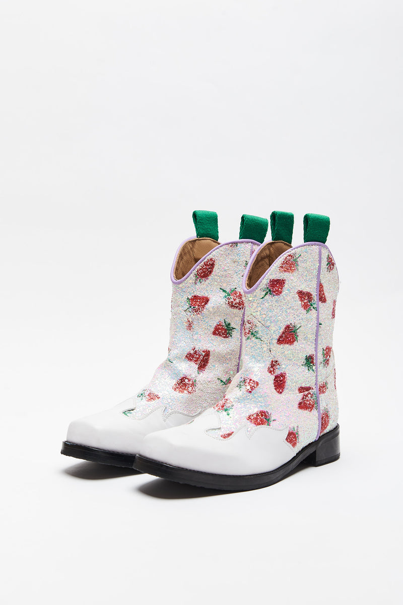 STRAWBERRY BOOT WHITE